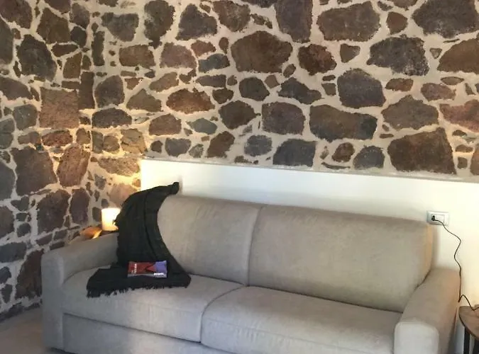 Sa Domo De Mannoi Su Catreathu *