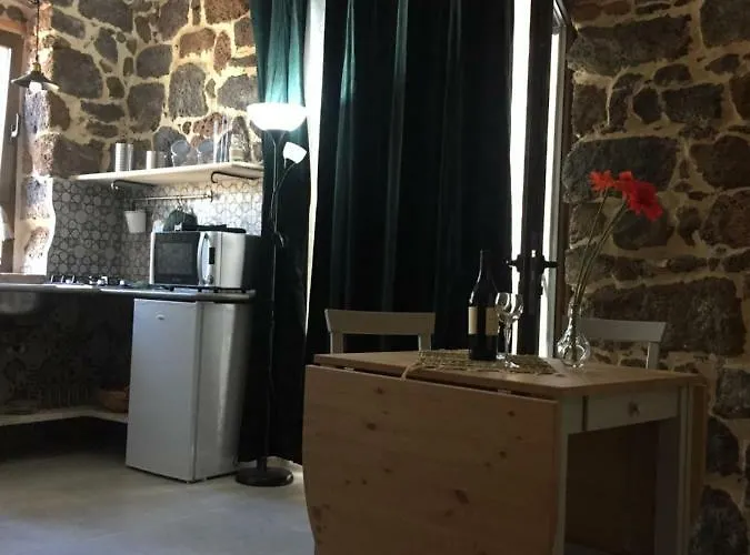 Sa Domo De Mannoi Su Catreathu *