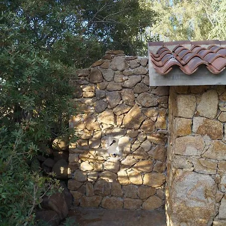 Nyaraló Sa Domo De Mannoi Su Catreathu