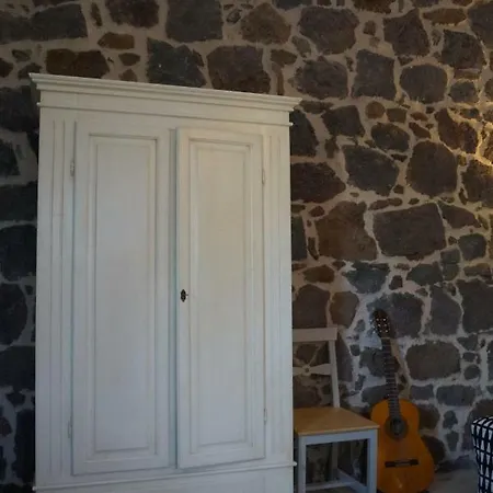 Nyaraló Sa Domo De Mannoi Su Catreathu *