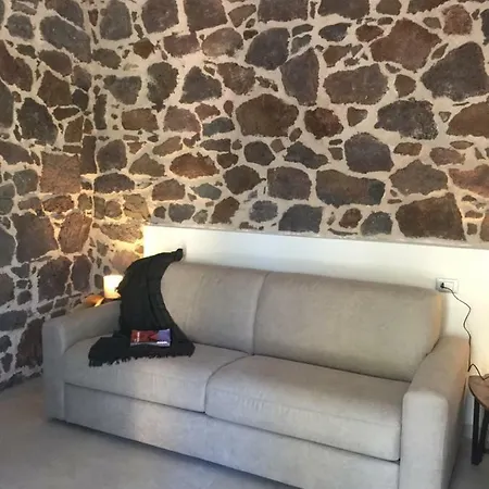 Sa Domo De Mannoi Su Catreathu *