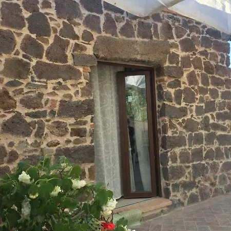 بيت للعطل Sa Domo De Mannoi Su Catreathu أروسييْ