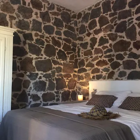 Sa Domo De Mannoi Su Catreathu *