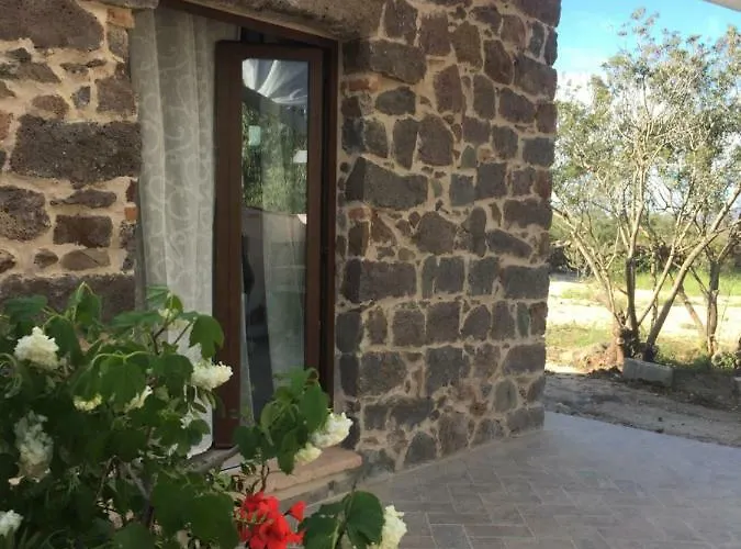 Sa Domo De Mannoi Su Catreathu Tatil Evi Orosei