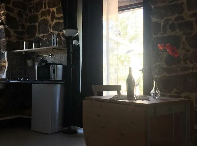 Sa Domo De Mannoi Su Catreathu
